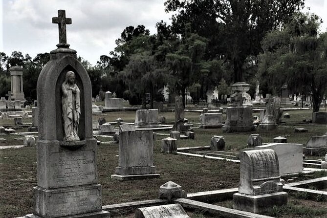 8pm Voices of the Dead Tour - Five haunted stops in about 90 minutes