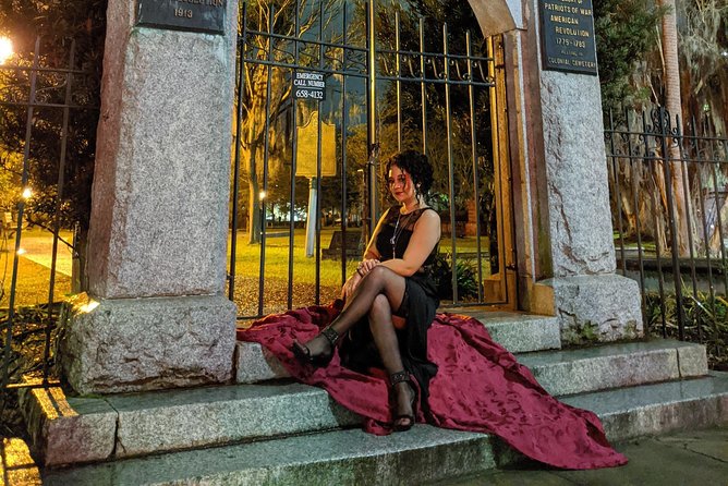 Bad Kitty Haunted Savannah Pub Crawl - Spooky, naughty ghosts - What this haunted pub crawl is really about
