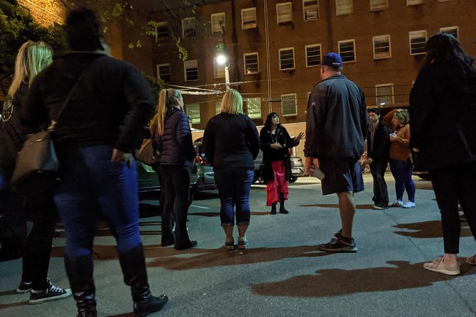Bad Kitty Haunted Savannah Pub Crawl - Spooky, naughty ghosts - Drinks, bachelorettes, and staying comfortable with the vibe
