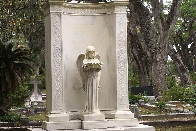Bonaventure Cemetery Walking Tour with Transportation - Who this tour fits best (and who should consider alternatives)