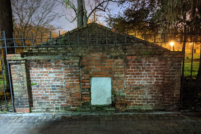 Fraidy Cat: The Family Fun Ghost Tour of Savannah - Oglethorpe Square: one of Savannah’s most actively haunted stops