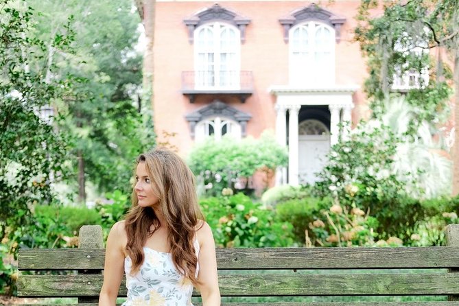 Genteel and Bard's Savannah History Walking Tour - Mercer Williams House Museum: Monterey Square vibes, a monument, and Temple Mickve Israel