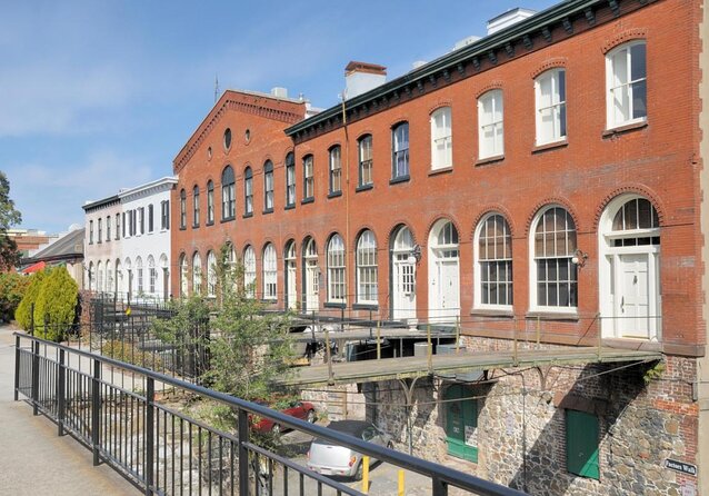 Historic Savannah Guided Walking Tour - Meeting at 127 Abercorn St and getting oriented fast