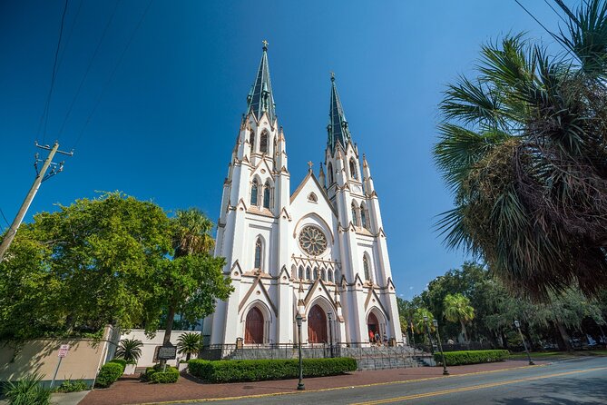 Historic Savannah Self-Guided Audio Walking Tour Bundle - Walking Savannah with 40+ stories in your pocket