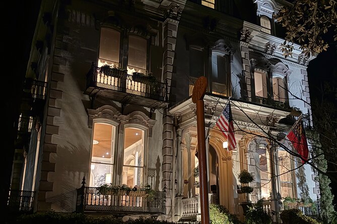 History and Haunts by Local Author - From Oglethorpe & Abercorn to Chippewa Square: The Easy Route