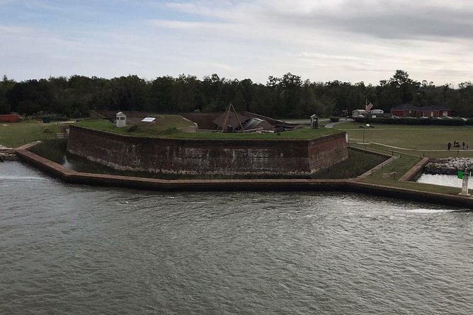 Narrated Harbor Luncheon Riverboat Cruise - Savannah Riverboat Lunch: A One-Ticket “See + Eat” Plan