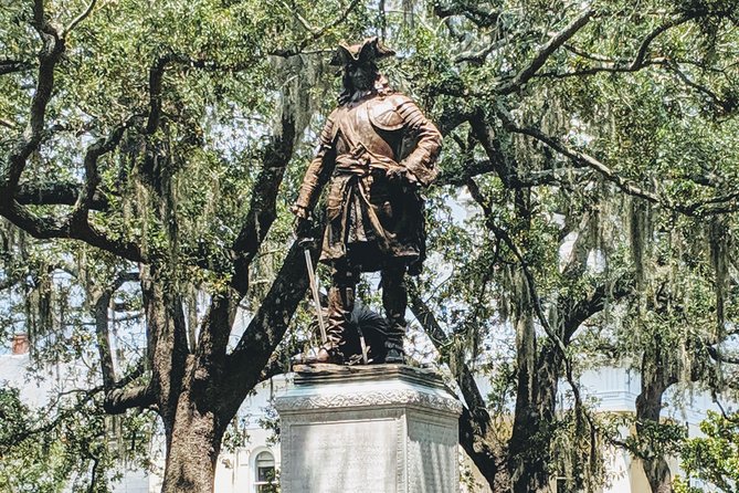 Private Tour of Savannah's Historic/Victorian Districts & Bonaventure Cemetery - A private route through Savannah’s squares (and why 22 matters)