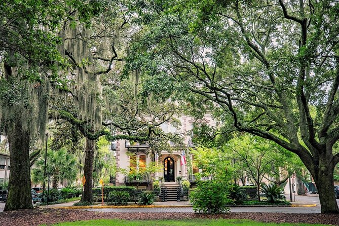 "Savannah for Morons" Comedy Trolley Tour - Key highlights to expect on this Savannah trolley show