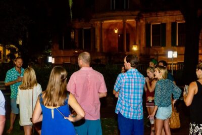 Savannah Ghost Tour for Adults ALL Alcoholic Drinks Included - Colonial Park Cemetery: the daylight rule you should plan around