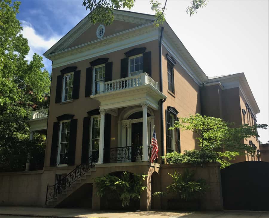 Savannah: Highlights Off the Beaten Path Guided Walking Tour - Meeting at Forsyth Park: easy start, good orientation