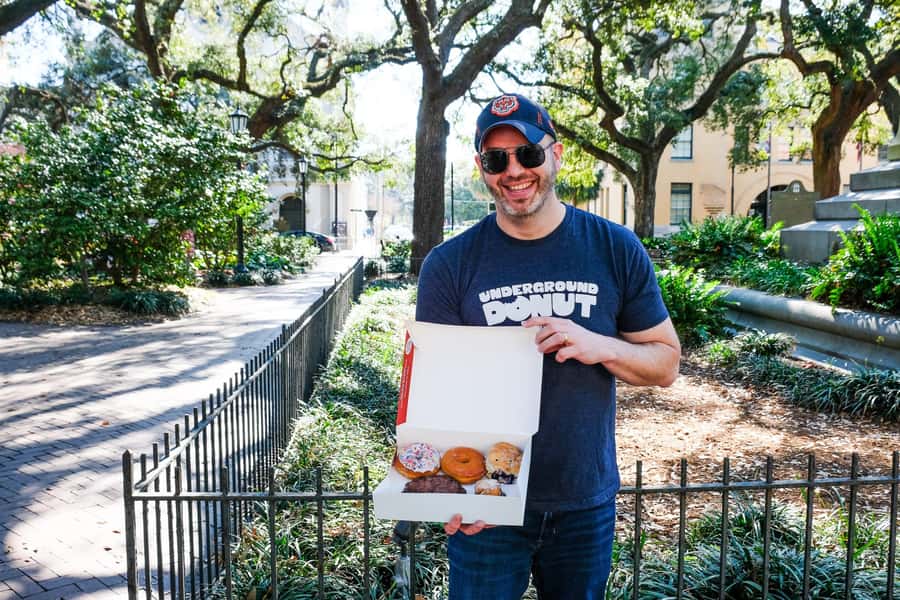 Savannah Historic Downtown Donuts and Sweet Treats Tour - Wright Square and Johnson Square: Colonial Roots and Haunted Legends
