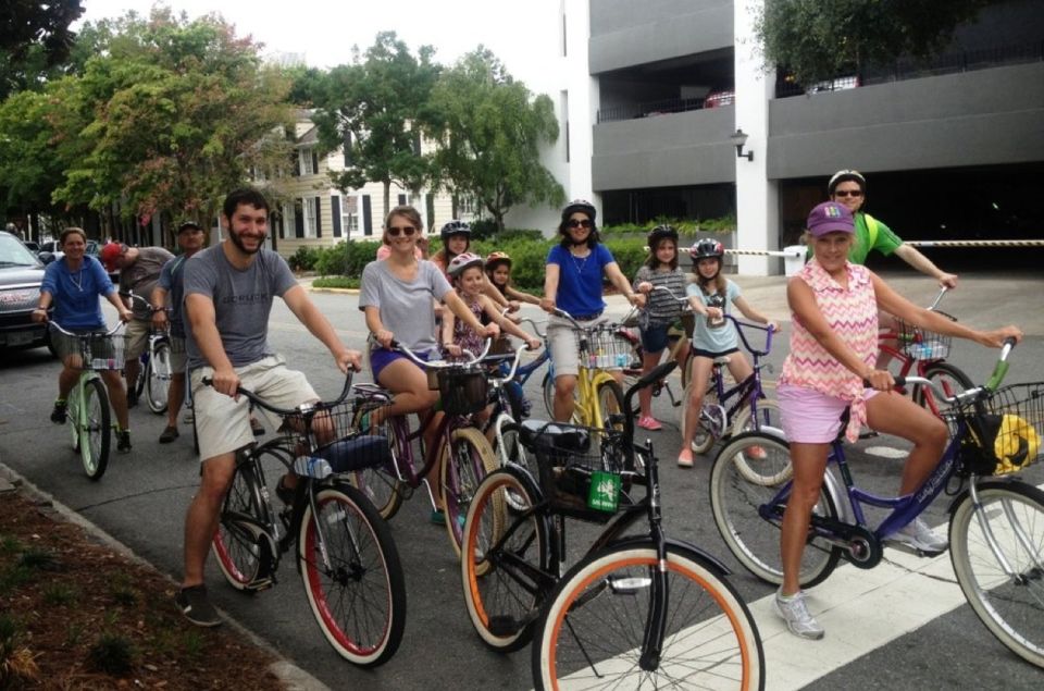 Savannah: Historical Bike Tour with Tour Guide - Live Oaks, Spanish Moss, and Forsyth Fountain photo stops