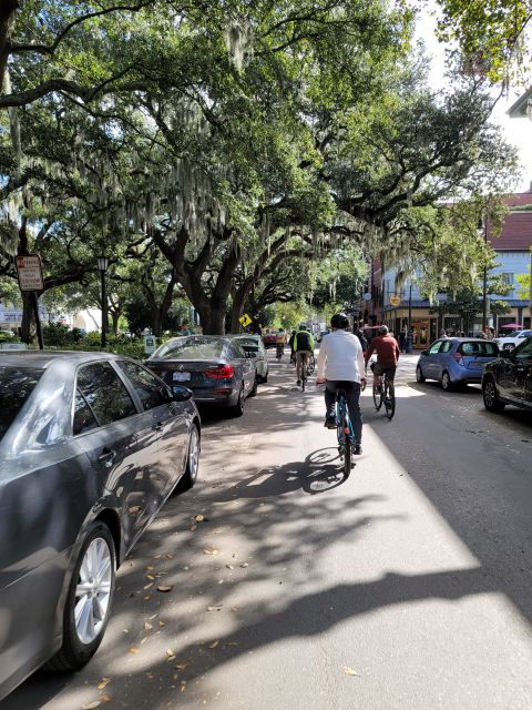 Savannah: Historical Bike Tour with Tour Guide - What you’ll learn about Savannah architecture and squares
