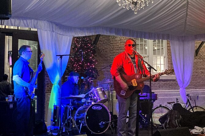 Savannah Live Music Walking Tour - Stop 2: City Market for bars, music, and nightlife