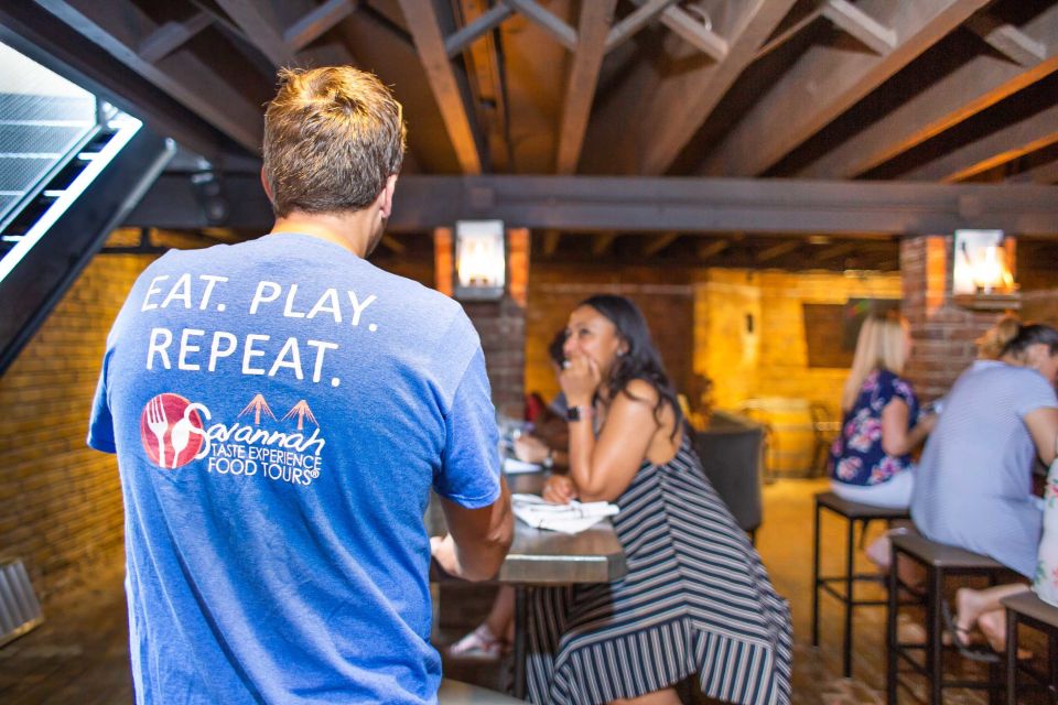 Savannah: Local Favorites Walking Food Tour - The tastings: up to 6 stops that add up to a meal