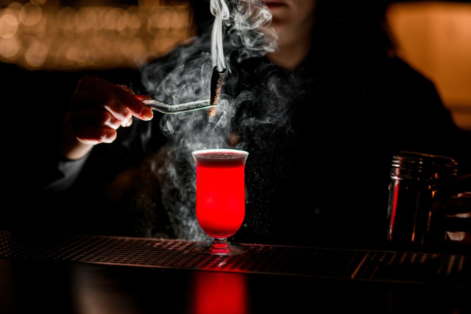 Savannah: Midnight in the Garden Walking Tour and Pub Crawl - Key highlights worth your time