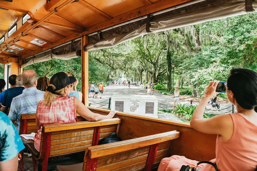 Savannah: Old Savannah Tours Historic Overview - Price and Value: Does $35 Make Sense?