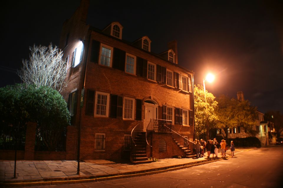Savannah: Pub Crawl and Ghost Tour - Ghost Stories With a Sense of Humor: How Gregg and Neil Set the Mood