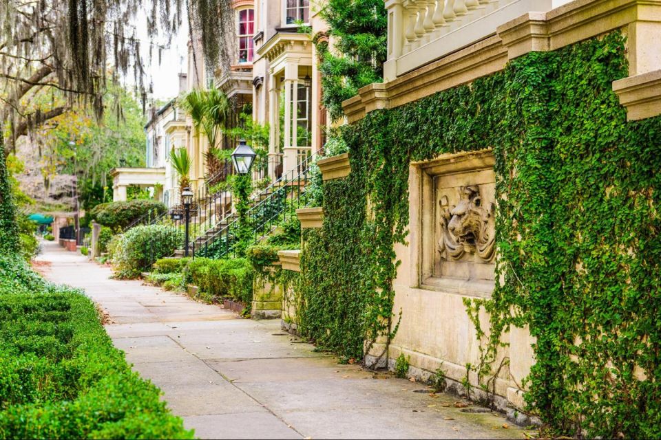 Savannah: Riverboat Cruise & City Tour Combo - The 90-minute trolley history tour: open-air views and fast context