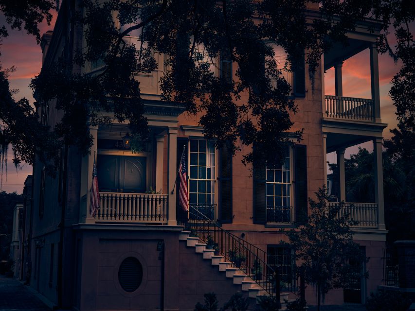 Savannah: Sixth Sense Savannah Ghost Tour - 432 Abercorn St.: The House Behind the Folklore