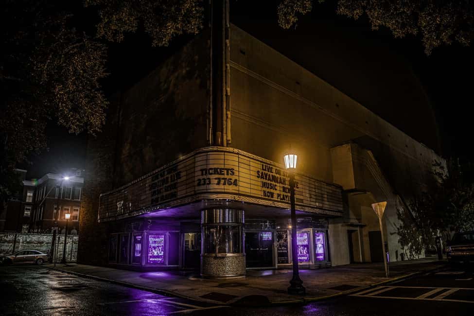 Savannah: Terrors, Ghosts, and Ghouls Walking Tour - Entering Oglethorpe Square: where the tour spirit begins
