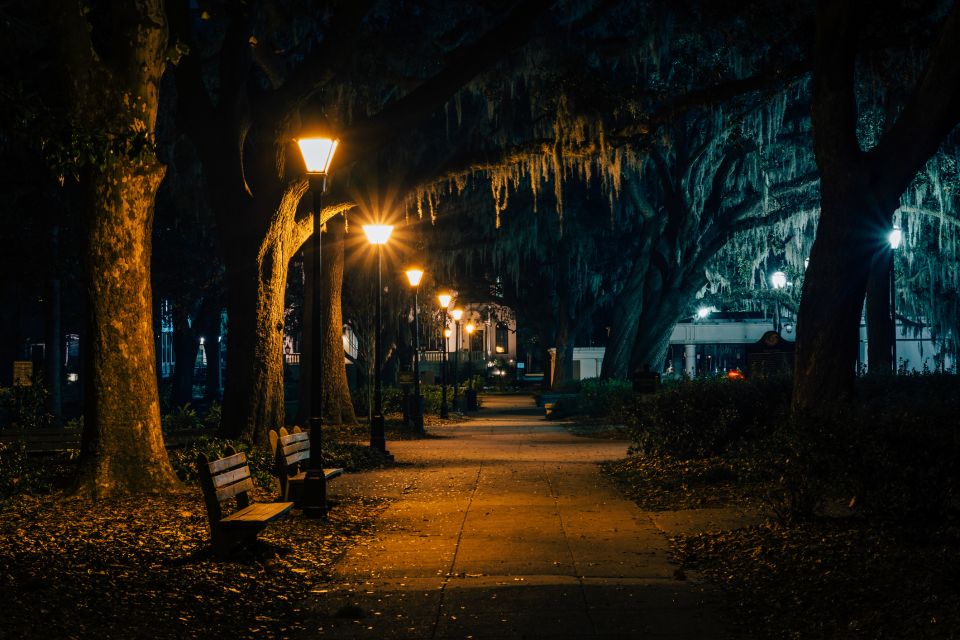 Savannah: True Crime Pub Crawl - What You Should Bring (and What You Should Skip)