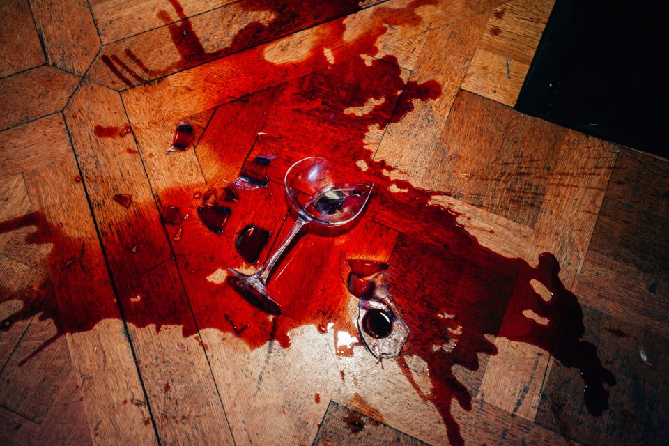 Savannah: True Crime Pub Crawl - Meeting Dub’s: The Stairs of Death and Why It Works