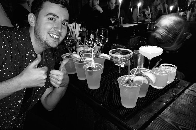 Spanish Moss Haunted Savannah Pub Crawl - The Real Secret Sauce: Your Guide’s Storytelling