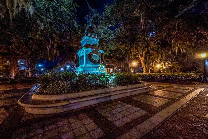 Spirits and Scoundrels Adults Only Savannah Ghost Tour | 10pm - Wright Square finish at a Most Haunted home: how it ends