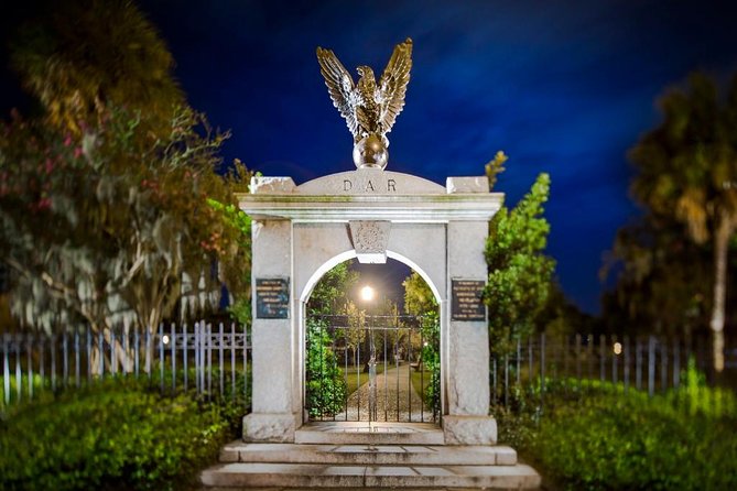 Spirits with Spirits Happy Hour Walking Bar Pub Crawl - A 4pm ghost-and-pints walk through Savannah’s Historic District