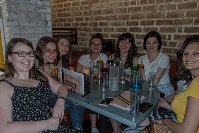 Spooky Savannah Haunted Pub Crawl - Setting Expectations: A haunted crawl, not a scripted ghost show