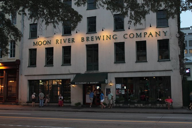 Spooky Savannah Haunted Pub Crawl - The haunted pubs: four stops, your drink in hand