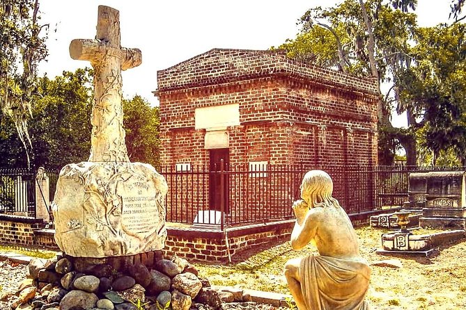 The Hidden Gem Cemetery Tour of Laurel Grove - Price and value: why $30 for two hours works