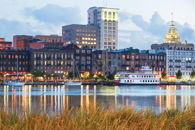 Tipsy Trivia Tour - A Historic Theater Stop and the Performers You’ll Want to Picture